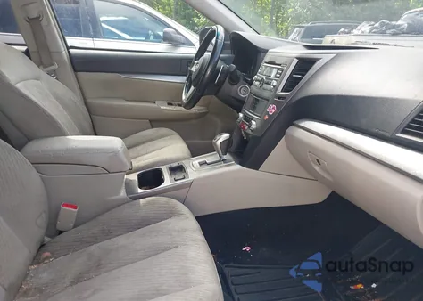 2011 Subaru Outback 2.5I Premium z USA, uszkodzony, nr VIN 4S4BRCCC5B3323768